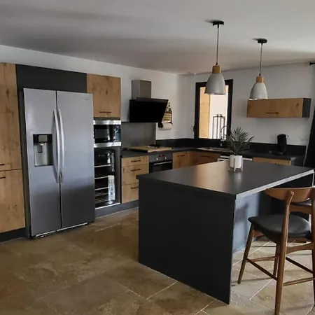 Belle Maison Avec Piscine A 5 Min De La Cathedrale De Σπίτι διακοπών