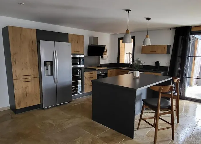 Belle Maison Avec Piscine A 5 Min De La Cathedrale De Feriehus