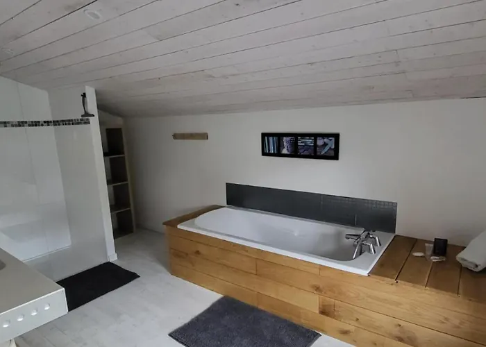 Belle Maison Avec Piscine A 5 Min De La Cathedrale De Feriehus Bazas